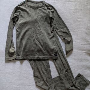 Ella's Wool Gray Base Layer Merino Wool Set ✨Play Condition ✨ Size 4-6Y